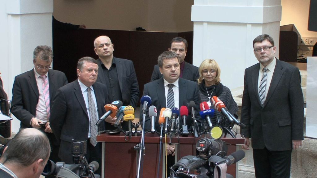 Poslanci ODS před jednáním o dalším osudu vlády Petra Nečase