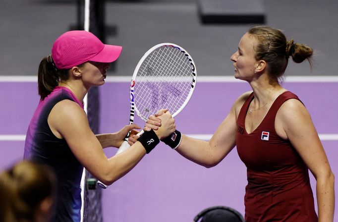 Iga Šwiateková a Barbora Krejčíková na Turnaji mistryň 2024