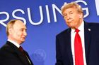 Trump se pustil do řešení války na Ukrajině. Začalo přehlídkou stíhaček a čepic