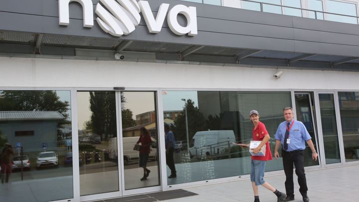 Vlivný americký senátor vyzval vládu USA, aby prověřila prodej Novy Kellnerovi