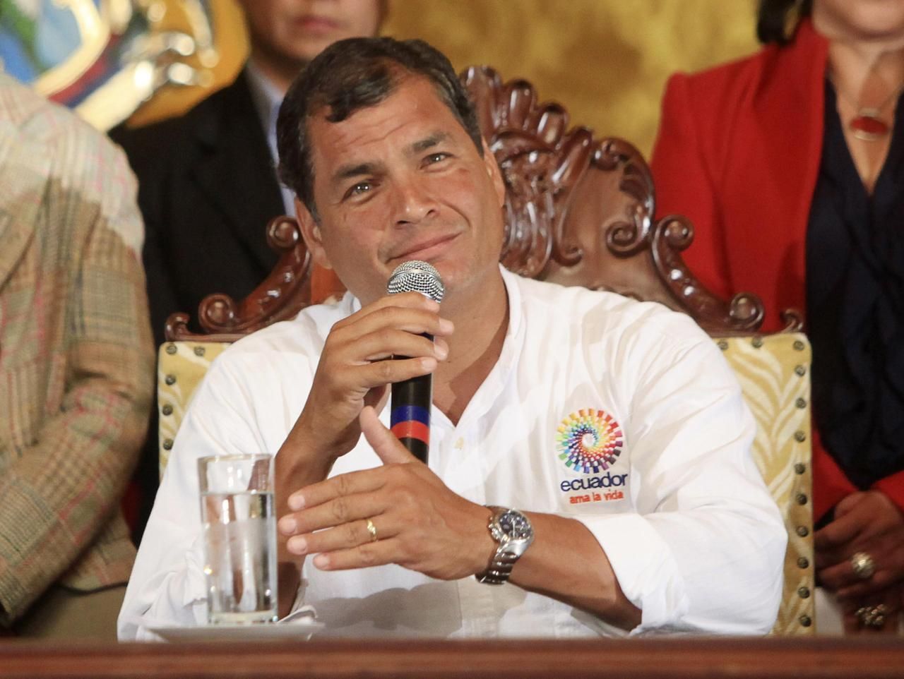Pocta Chávezovi - Rafael Correa