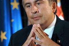 Ve volbách v Gruzii jasně vyhrála strana Saakašviliho