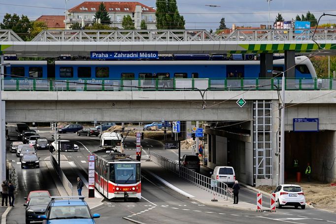 Správa železnic otevřela novou železniční stanici Praha-Zahradní Město.