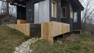Jméno místa vzniklo zcela přirozeně. Díky okolí města Hoštka a konceptu ubytování. "Veritas" vychází z latinského rčení "In vino veritas" - ve víně je pravda. Odkazuje tak nejen na okolní vinice, ale i na autenticitu místa samotného.