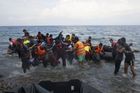 Přes Středozemní moře už do Evropy dorazilo přes půl milionu běženců