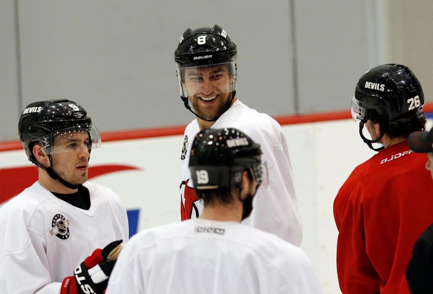 Trénink New Jersey Devils, Zach Parise, Travis Zajac (19), Dainius Zubrus (8) a Patrik Eliáš