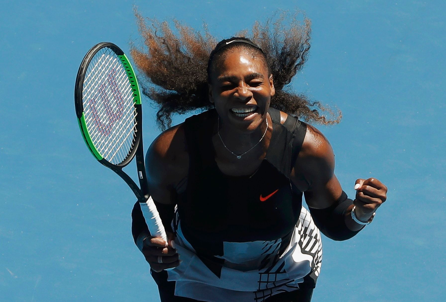 Serena Williamsová proti Johaně Kontaové ve čtvrtfinále Australian Open 2017