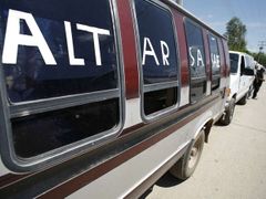 Minibusy odvezou všechny do El Sasabe - poslední osady před americkou hranicí