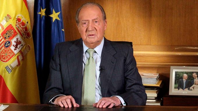 Bývalý španělský král Juan Carlos I. v momentě, kdy ohlašoval svou abdikaci.