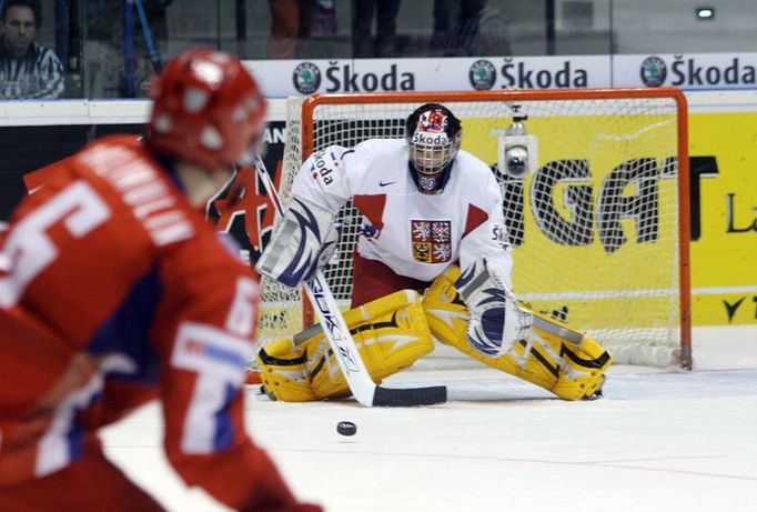 Ruský tlak neustával. Střelu Marata Kalimulina (6) Michal Neuwirth chytil.