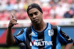 Čelůstka v All Star týmu? Do Antalyasporu míří i Ronaldinho!