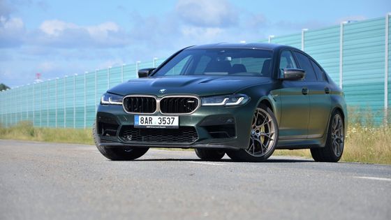 Rychleji to v Mnichově neumí. Test BMW M5 CS, nejsilnějšího bavoráku všech dob