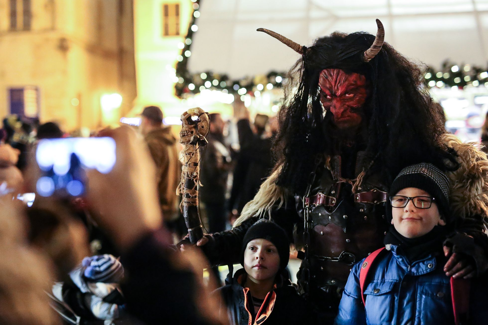 Čerti a Mikuláš 5. prosince 2016 na Staroměstském náměstí