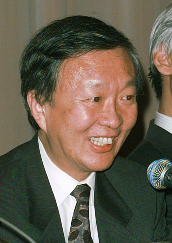 Charles Kao.