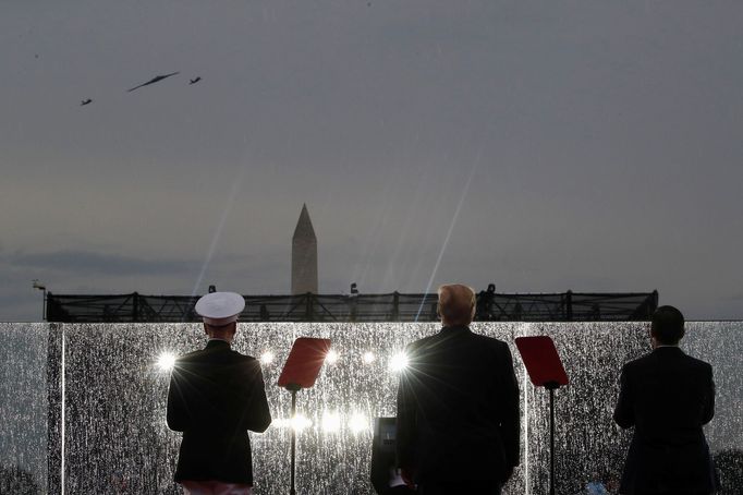 Přehlídku absolvovali také představitelé americké armády.