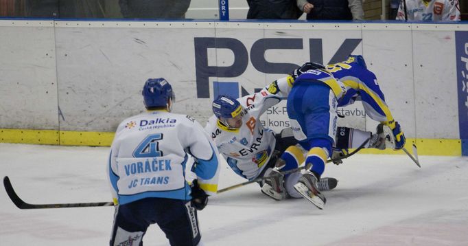 Hokej, extraliga, Zlín - Vítkovice: Pavel Kubiš - Denis Rehák (8) a Tomáš Voráček (4)