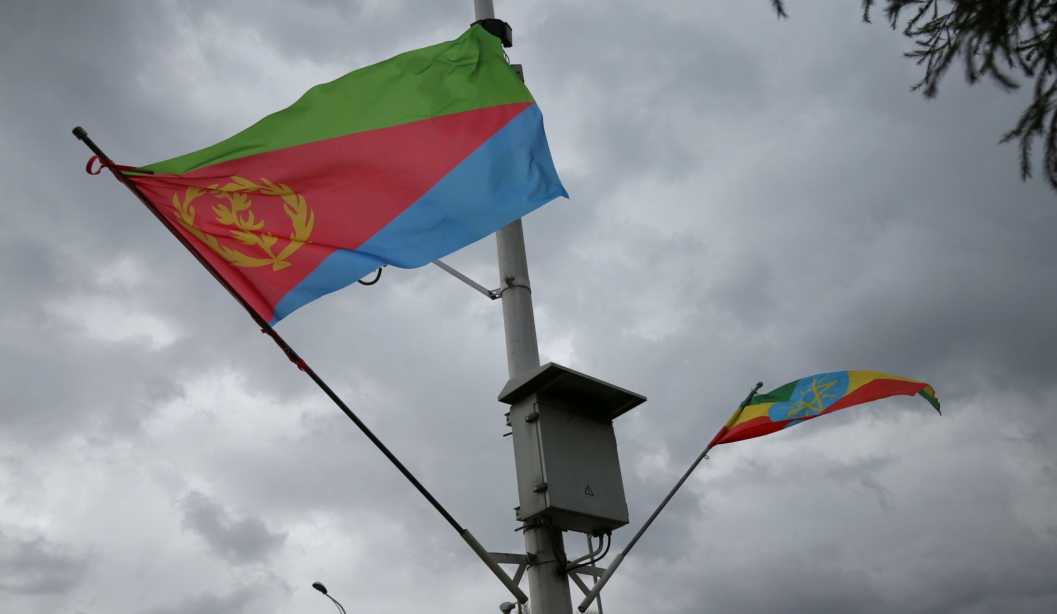 Eritrejská a etiopská vlajka v Addis Abebě