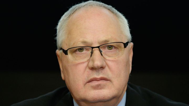 V eurovolbách kandiduje za Paroubka muž, před kterým minulou vládu varovala BIS