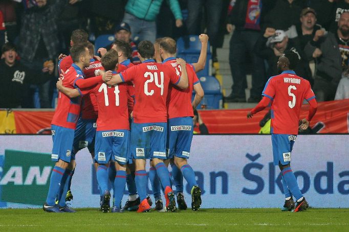 Radost hráčů Viktorie v zápase první ligy Plzeň - Slavia.