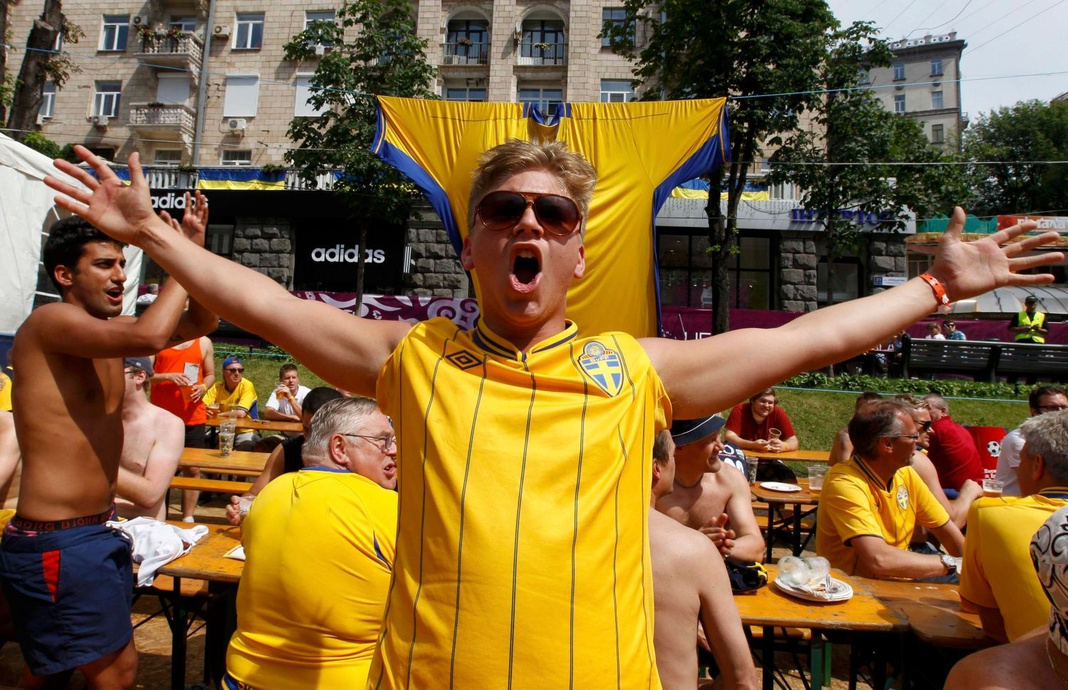 Fanoušek Švédska ve Fan zóně v Kijevě během Eura 2012
