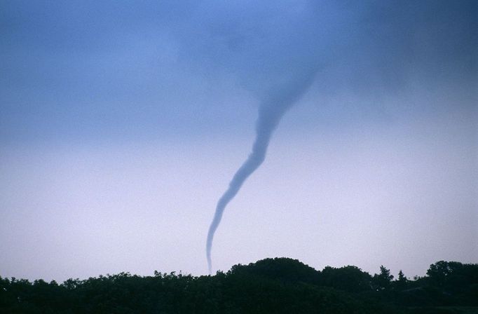 UK WALES PEMBROKESHIRE TORNADO STORM WHIRL WIND WHIRLWIND WEATHER RAIN EXTREME SKY HEAVENS CLOUDS VO