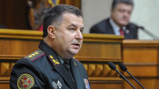 Nový ministr obrany Stepan Poltorak během svého projevu v ukrajinském parlamentu. Z povzdálí ho sleduje prezident Petro Porošenko.