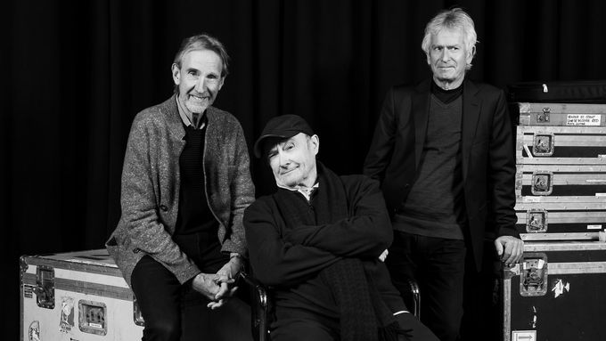 Tony Banks, Phil Collins a Mike Rutherford při zkouškách na nové turné.