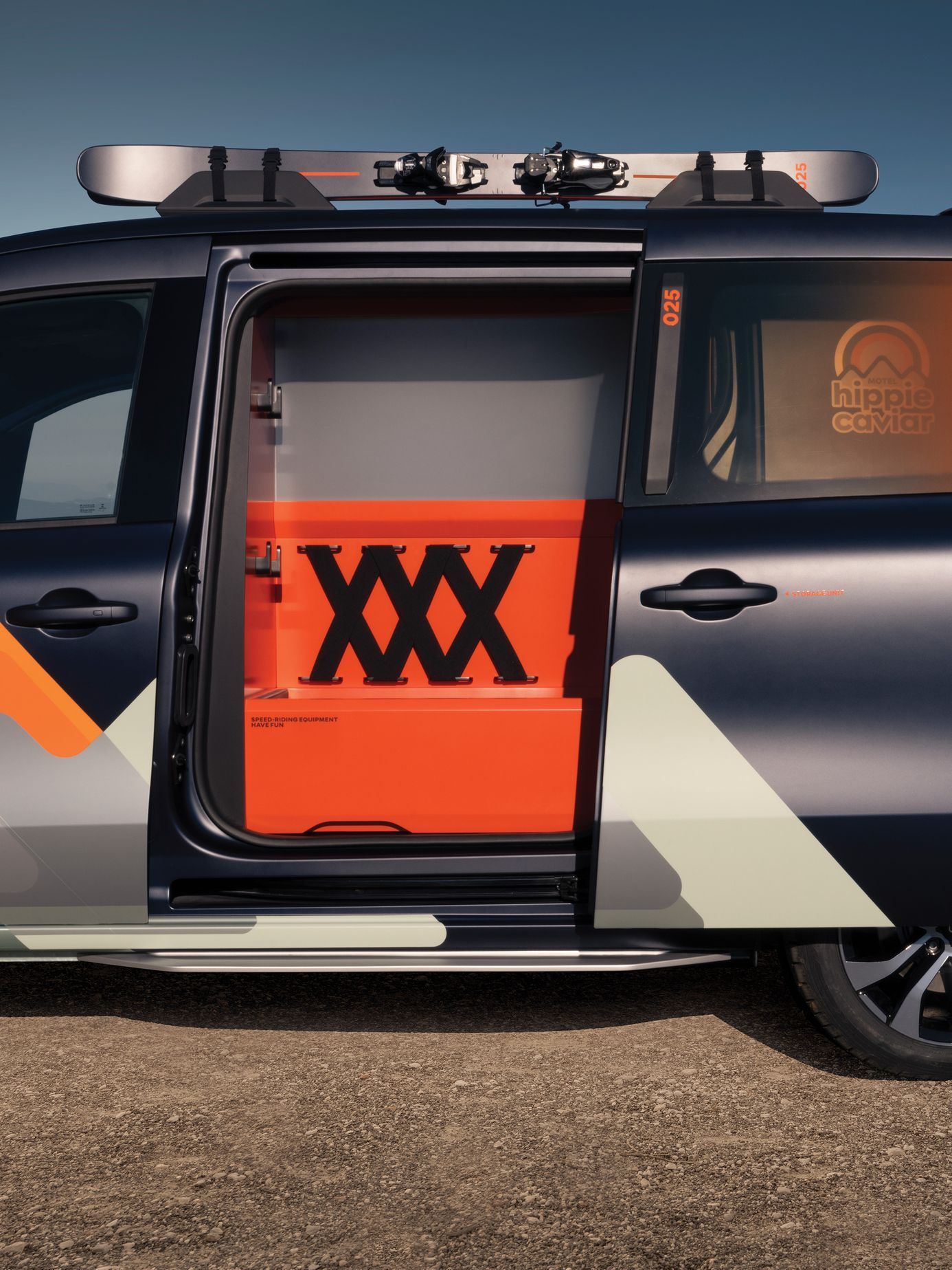 Renault Kangoo Hippie Caviar Motel