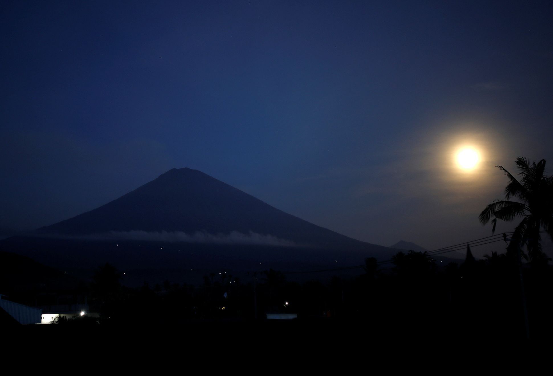 Superměsíc: Bali, sopka Mount Agung