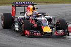 Stáj F1 Red Bull bude i nadále jezdit s motory Renault