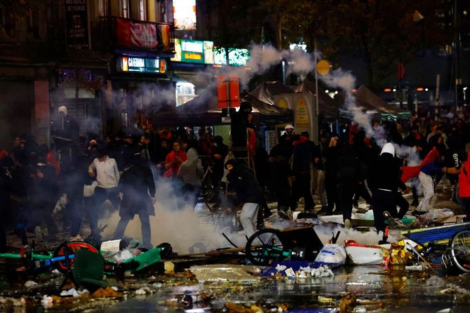 Nepokoje v Bruselu po zápase Belgie - Maroko