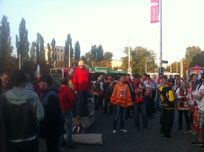 ELH, Pardubice - Hradec Králové: pochod fanoušků HK v Pardubicích