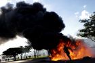 Brazilská vláda povolala k ochraně ministerstev před demonstranty armádu, v ulicích hoří barikády