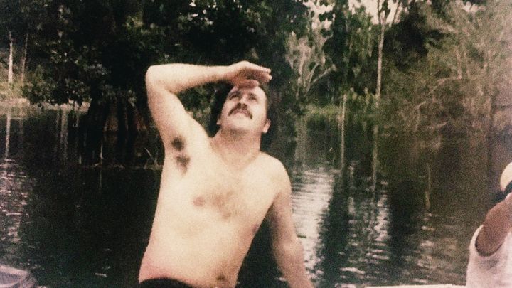 Obrazem: Tak si žil narkobaron Escobar. Snímky z jeho luxusní haciendy i "zoo"
