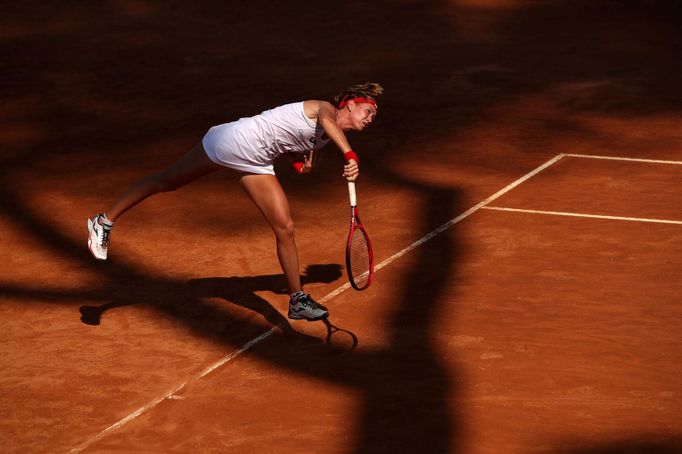 Marie Bouzková na tenisovém turnaji v Římě 2020.