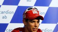 Casey Stoner odpovídá na dotazy novinářů