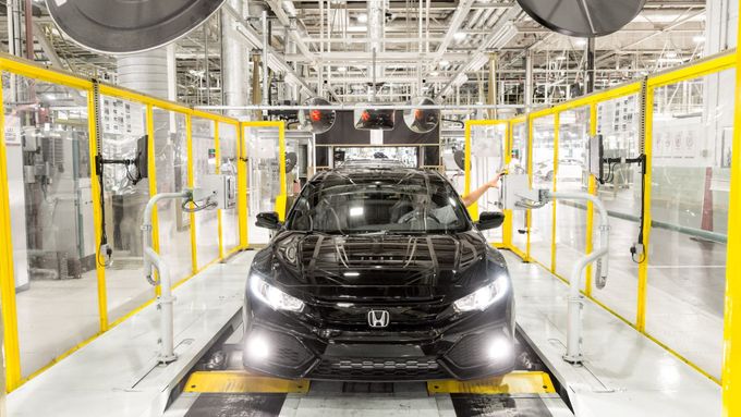 Honda chce svoji továrnu ve Swindonu zavřít bez ohledu na vývoj jednání okolo brexitu.