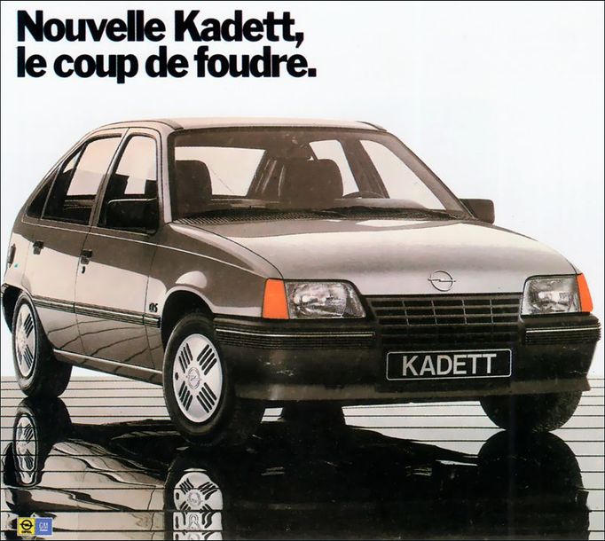 Reklama na Opel Kadett, automobil roku 1995.