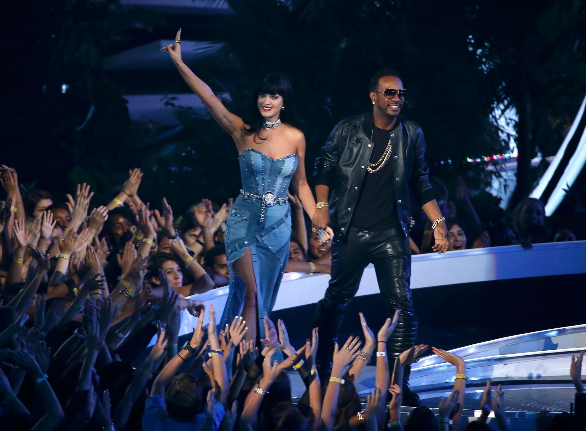Katy Perry and Juicy J take the stage to accept the award for best female video for &quot;Dark Horse&quot; during the 2014 MTV Video Music Awards in Inglewood
