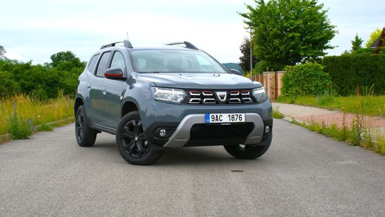 Život bez příkras a zdvořilostí: Dacia Duster dělá věci po svém, ne vždy je to špatně