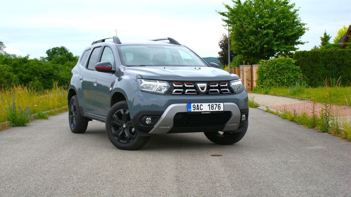 Život bez příkras a zdvořilostí: Dacia Duster dělá věci po svém, ne vždy je to špatně; Zdroj foto: Jakub Stehlík
