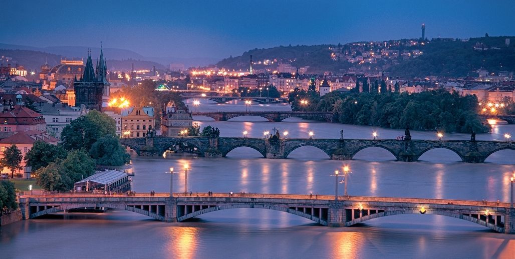 Zatopená Praha - noční panorama