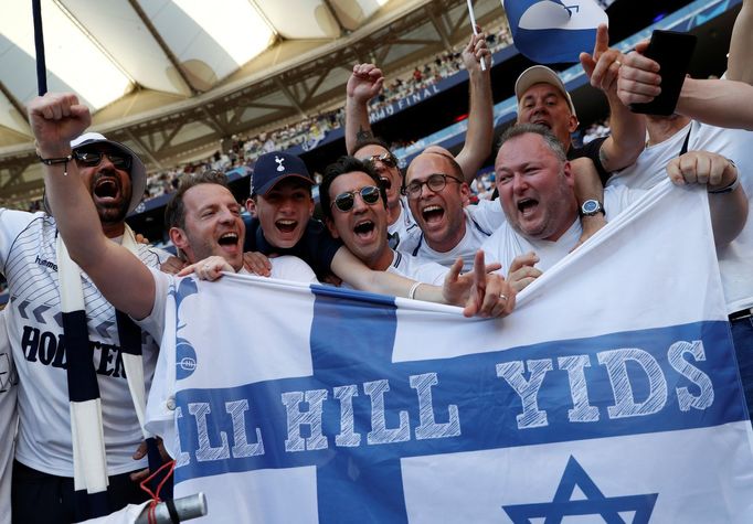 Fanoušci Tottenhamu před finále Ligy mistrů Tottenham - Liverpool