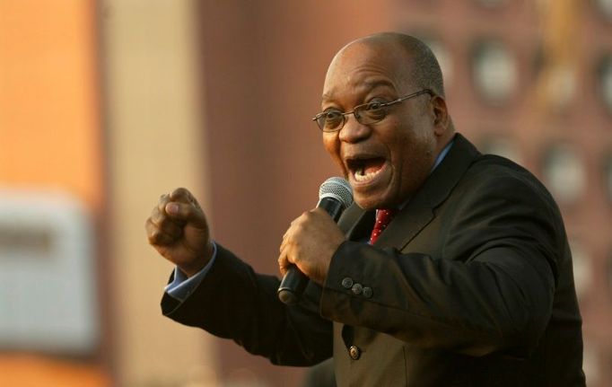 Jacob Zuma dokáže strhnout davy svým charismatickým projevem. Jihoafrická republika, konec roku 2007