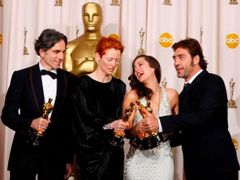 Oscar 2008: Daniel Day-Lewis, Tilda Swinton, Marion Cotillard a Javier Bardem