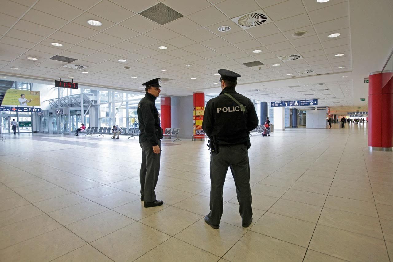 Bezpečností opatření na pražském letišti