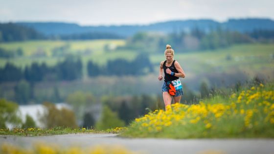 Svatby, bloudění v Rakousku i finiš do porodnice. Vltava Run obíhal zeměkouli