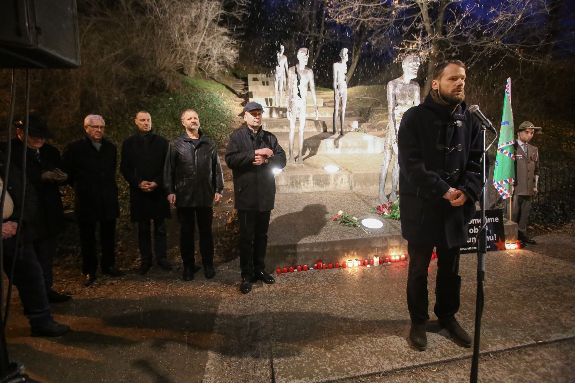Shromáždění k připomínce 25. února a obětem komunismu - Staromětské náměstí a Úvoz