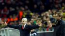 Arsene Wenger v Lize mistrů proti Dortmundu