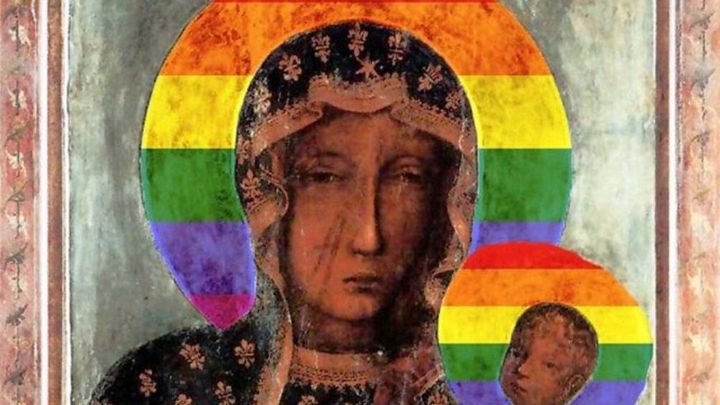 Polský souboj o duhovou madonu. Podle policie uráží věřící, lidé ji ale šíří dál